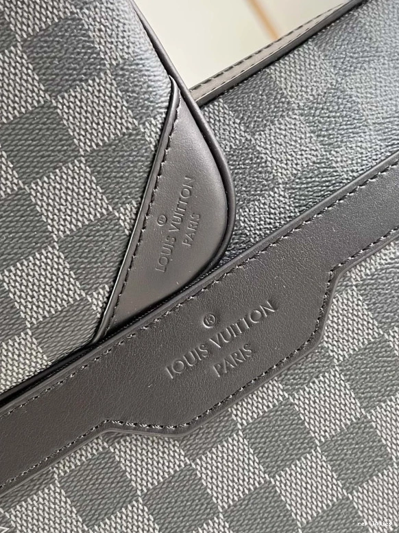 Cheap LOUIS MESSENGER VUITTON TRIO 0821